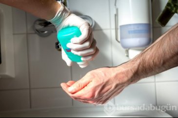 Tanesini 50 TL'ye aldığı el dezenfektanını 860 TL'ye sattı!