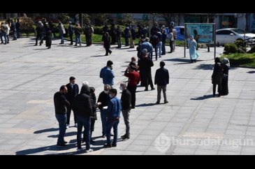 Sokağa çıkma yasağı öncesi burada uzun kuyruklar oluştu!