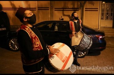 Davulcular mesaiye başladı