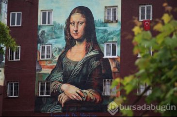 Mersin'de sokaklar ünlü tablolarla bezendi