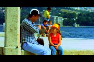 Yeşilçam'ın hem ağlatan hem güldüren fenomen filmi Garip, bakın ner...