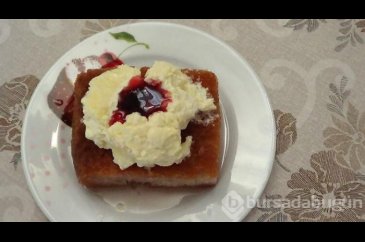 Vazgeçilmez tatlı 'vişneli ekmek kadayıfı'