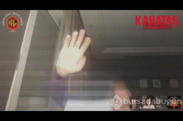 Sümer Ezgü, oturduğu tabureden düşüverdi