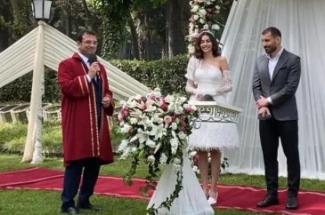 Sessiz sedasız evlenen çiftin nikahını Ekrem İmamoğlu kıydı