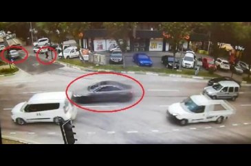 Bursa'da 2 kişinin yaralandığı silahlı çatışma kamerada!