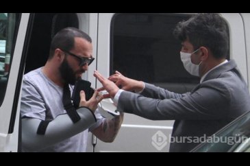Şarkıcı Berkay Şahin maske takamadı