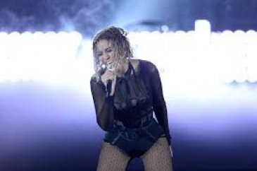 Beyonce, 100 milyon dolara anlaştı
