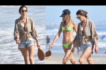 Alessandra Ambrosio plajda yakalandı
