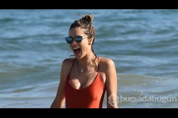 Alessandra Ambrosio sezonu açtı