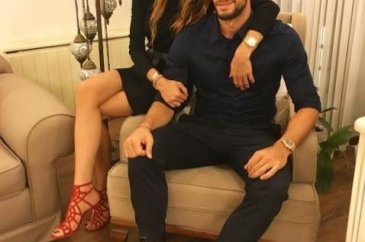Hakan Balta ile Derya Balta alışverişte