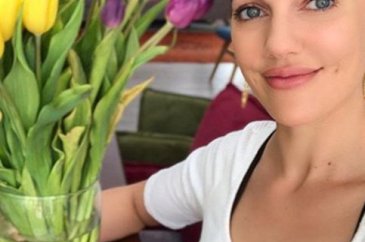 Meryem Uzerli'nin karpuz keyfi

