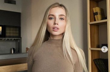 Rus model Instagram'ı sallıyor!