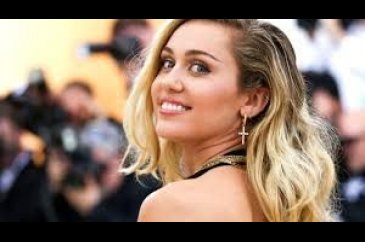 Miley Cyrus'tan şaşırtan temizlik itirafı: Saçımı dört ayda sadece ...