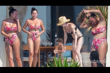 Chrissy Teigen tatile çıktı