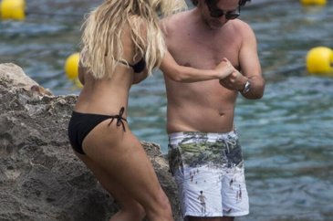 Sylvie Meis ile Niclas Castello sahilde aşka geldi!