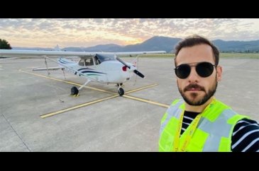 Oyuncu Ümit Erdim, 2021'de pilot oluyor

