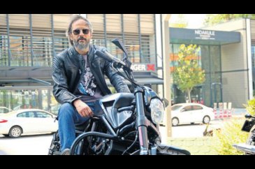 Karizmatik Hekimoğlu
