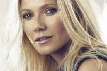 Gwyneth Paltrow'un çıplak doğum günü pozundan kızı utandı