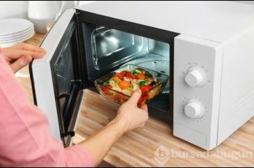 İşte asla mikrodalgaya atılmaması gereken besinler! 