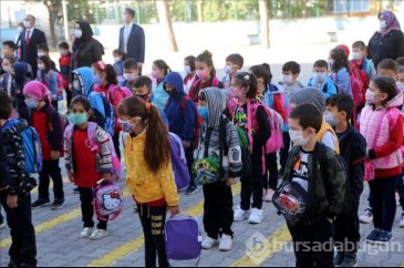 Prof. Dr. Elif Dağlı: Okullar açıldı, çocuk koronavirüs hastaları a...