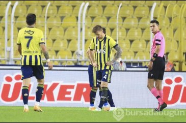 Fenerbahçe soyunma odasında neler yaşandı? Emre Belözoğlu, Erol Bul...