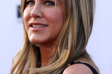 Jennifer Aniston: Ünlü olmayan biriyle birlikte olmak istiyorum