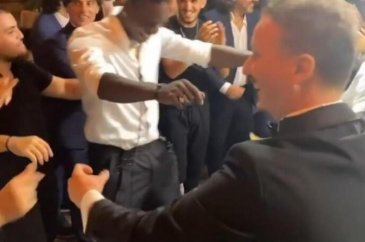 Balotelli düğünde çiftetelli oynadı