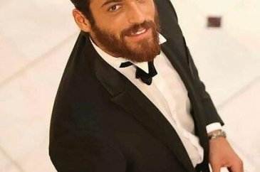 Can Yaman yeni bir aşka yelken açıyor...