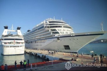 Kuşadası'na iki kruvaziyerle 570 turist giriş yaptı