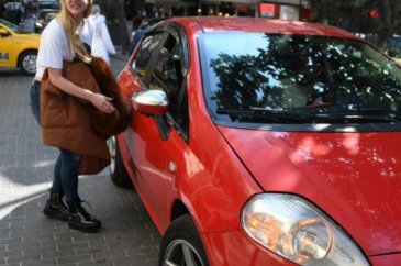 Serel Yereli'den taksicileri kızdıracak hareket
