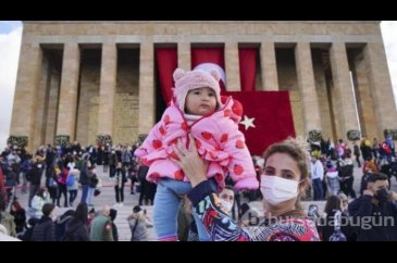 Anıtkabir'e ziyaretçi akını

