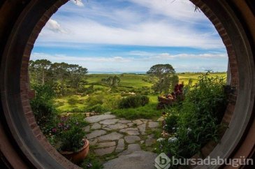İnsana 'ahh şimdi Shire'da yaşayan bir Hobbit olmak vardı' dedirten...