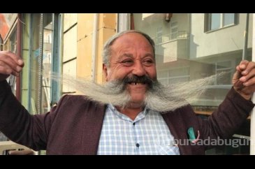 Bıyıklarına ayda bin 500 lira harcıyor!