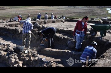 Hamaç Höyük kazısında nekropol bulundu
