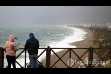 Antalya'da şiddetli fırtına!