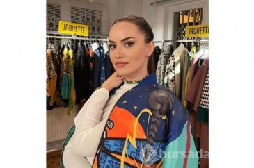 Fahriye Evcen güzelliğiyle büyüledi!