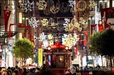 İstanbul'un ışıklı yeni yıl hazırlığı...