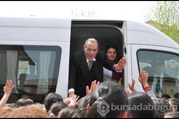  Atatürk'e benzerliği ile bilinen Göksel Kaya darp edildi...