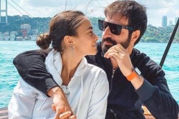 Hande Soral'dan hamilelik pozu