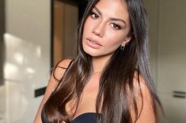 Demet Özdemir mini şortuyla sosyal medyayı salladı