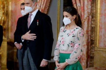 İspanya Kraliçesi Letizia Ortiz kayınvalidesinin 45 yıl önceki kıya...