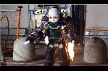 Iron Man zırhıyla donatıldı: Enkaz altında kalan afetzedeleri kurta...