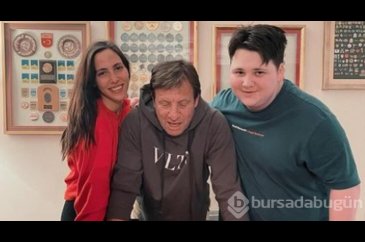 Kaya Çilingiroğlu yeni yaşını çocuklarıyla kutladı...