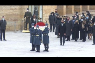 ABD'nin yeni büyükelçisi Anıtkabir'i ziyaret etti...