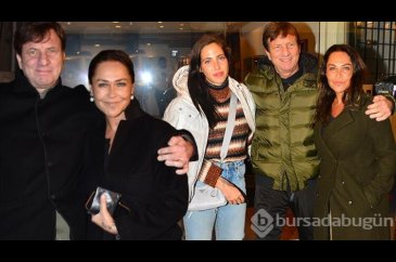 Hülya Avşar ve Kaya Çilingiroğlu'ndan aile pozu
