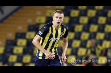 Fenerbahçeli Szalai Premier Lig yolcusu!