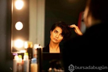 Tuba Büyüküstün'den kafaları karıştıran paylaşım! 