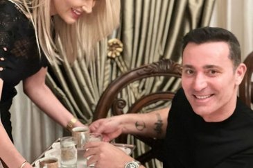Mustafa Sandal ve Melis Sütşurup nişanlandı