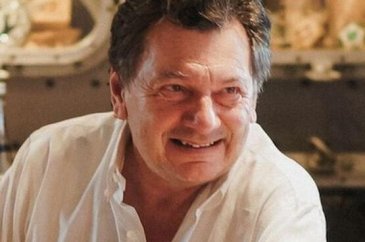 Vedat Milor takipçisine verdiği cevapla gündeme geldi