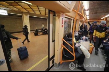 Kiev'de halk tren garına akın etti!